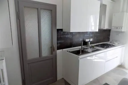 Turati 52 Apartman *